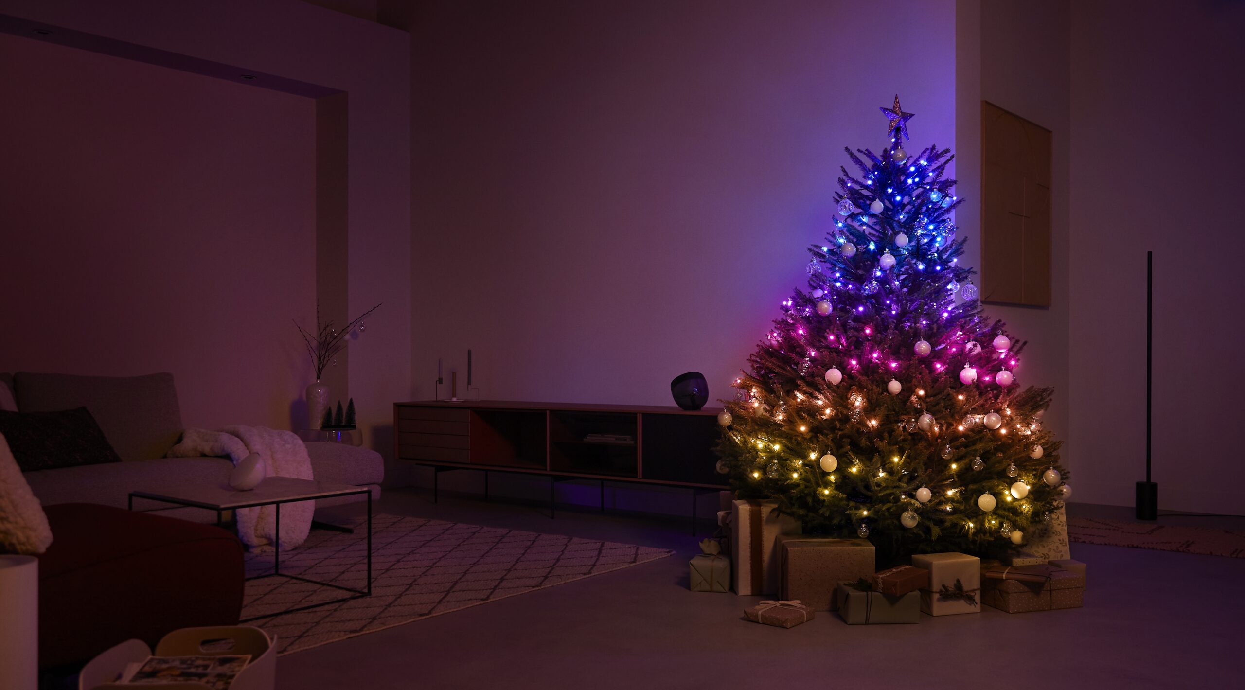 philips hue festavia string lights lifestyle 2 scaled