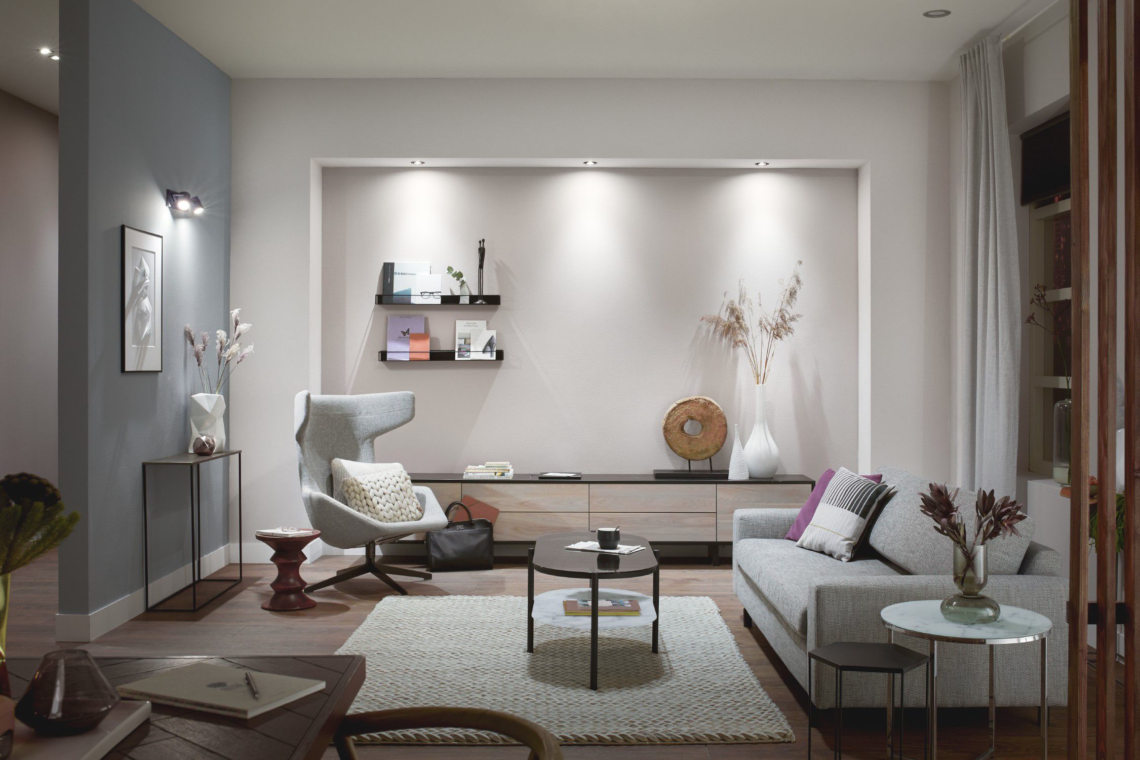 HUE 2021 EU Architectural Black Centura WhiteLight