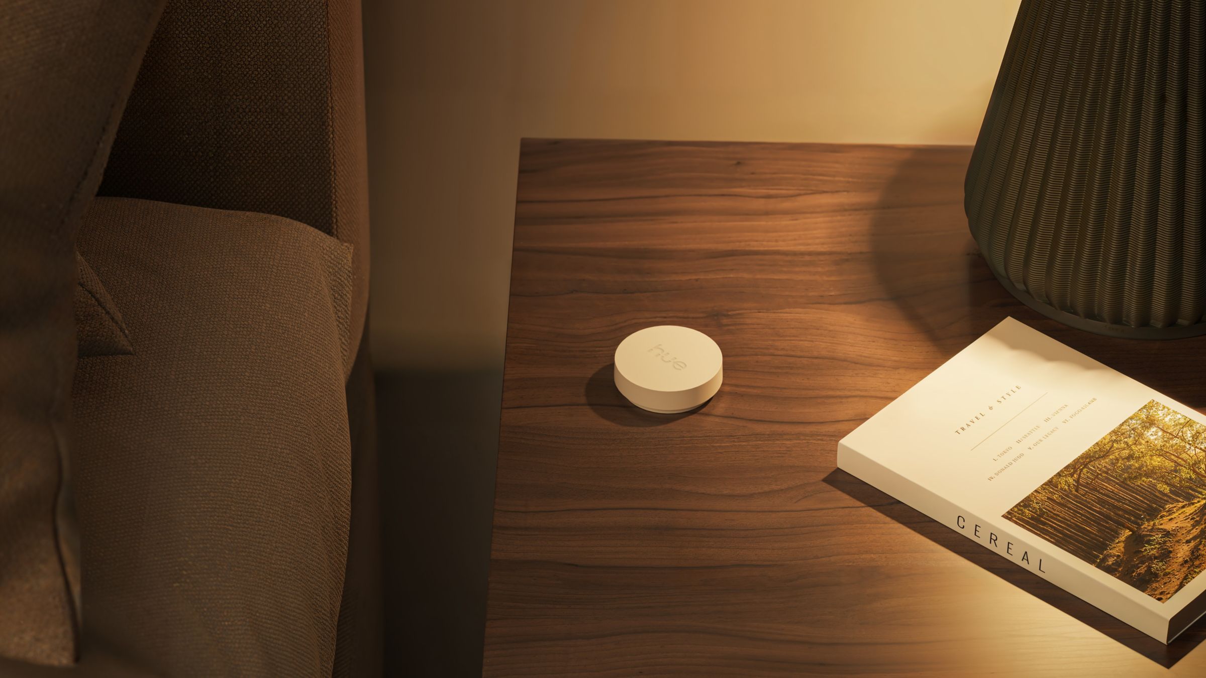 Philips Hue Smart Button Close up Gen3 16x9 EU PDP